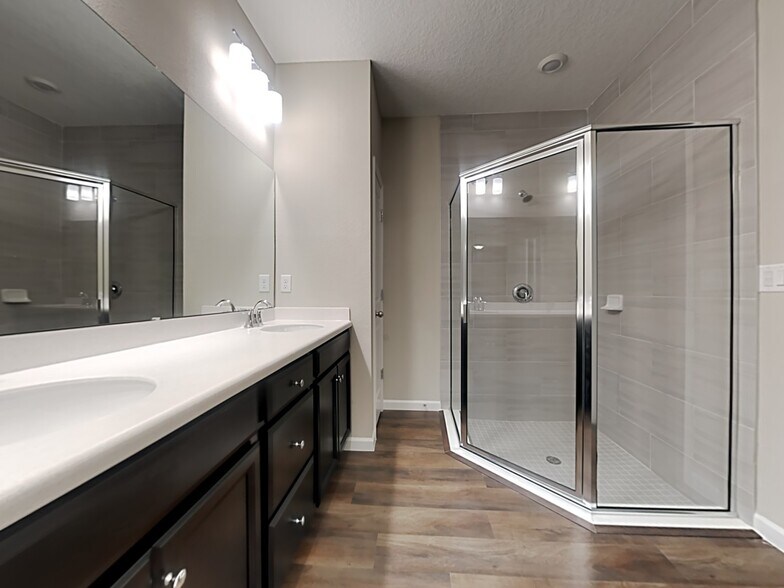 Building Photo - 111 Hemlock Point