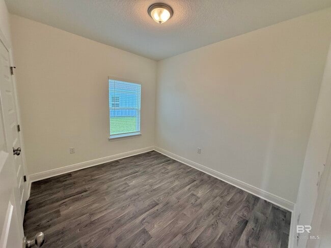 Building Photo - 13756 Shea Cir