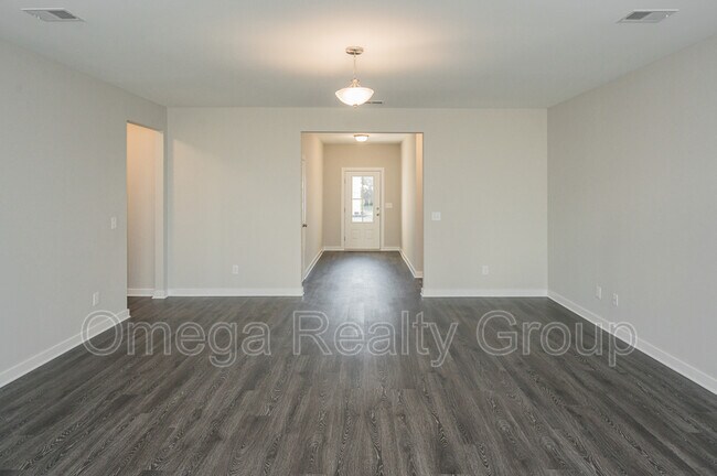 Building Photo - 45 Red Oak Ct