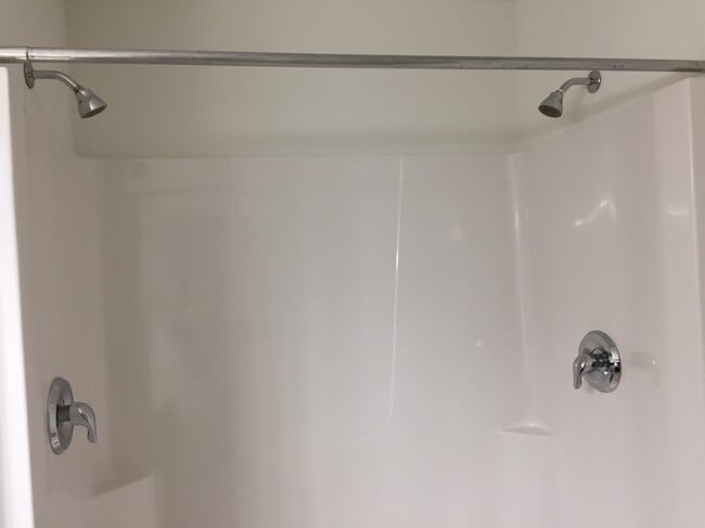 Building Photo - 2778 Hidden Dr