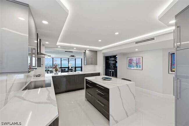 Building Photo - 4751 Gulf Shore Blvd N