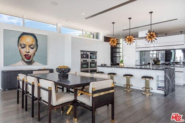 Building Photo - 1474 Blue Jay Way