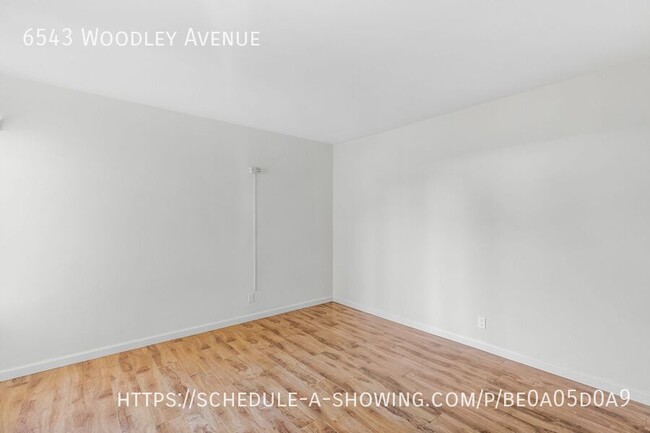 Building Photo - Newly remodeled 1 Bed + 1 Bath