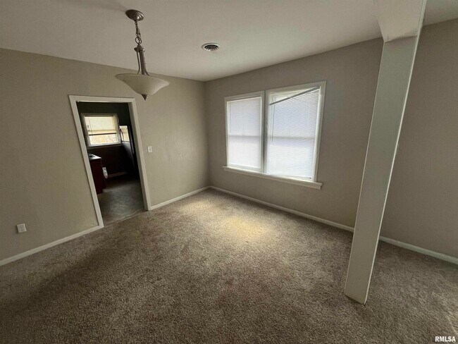 Building Photo - 506 Caroline St