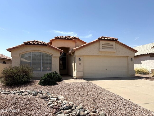 Primary Photo - 9837 W Tonopah Dr