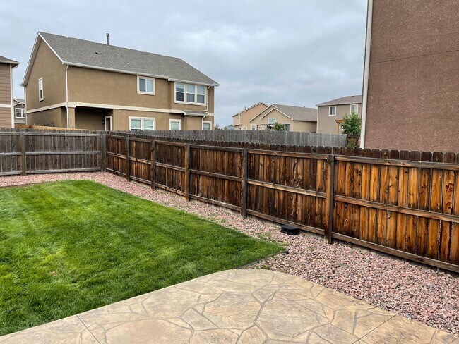 Building Photo - 6521 Donahue Dr