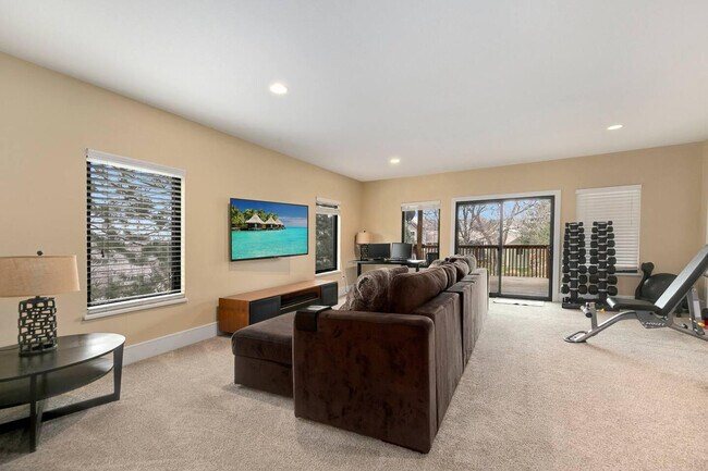 Building Photo - 1942 S Routt Ct