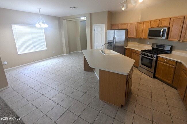 Building Photo - 14841 W Desert Hills Dr