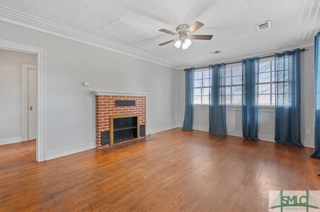 Building Photo - 254 Magnolia St