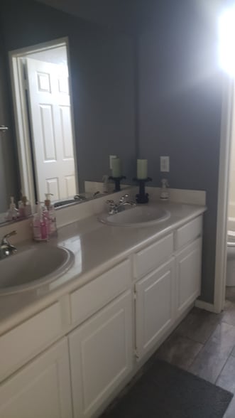 Building Photo - 12686 Amberhill Ave