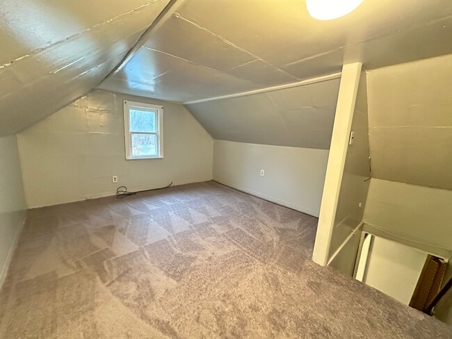 Building Photo - Move-In Special FREE DECEMBER 2024 Rent- C...