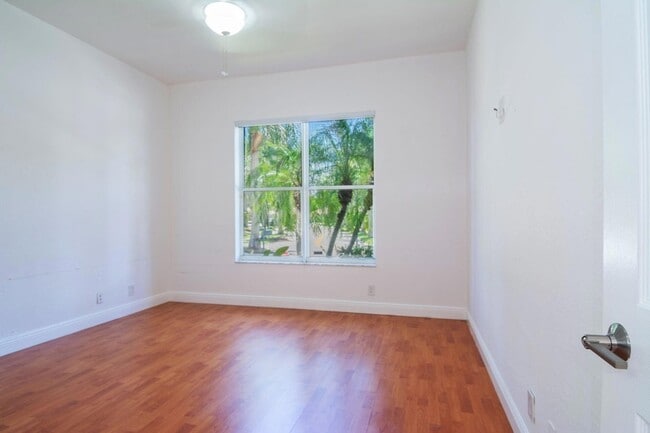 Building Photo - 2002 Schooner Ln