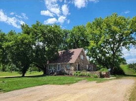 Building Photo - 802 Le Hillier St