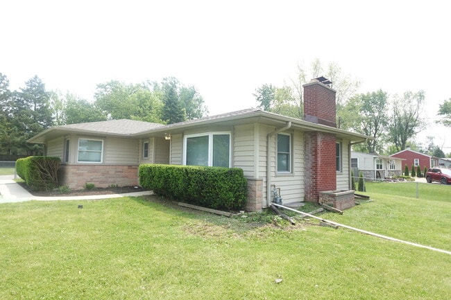 Building Photo - 3743 Country Club Ave