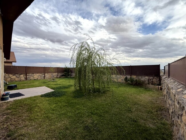 Building Photo - 14036 Volcanic Rock Dr