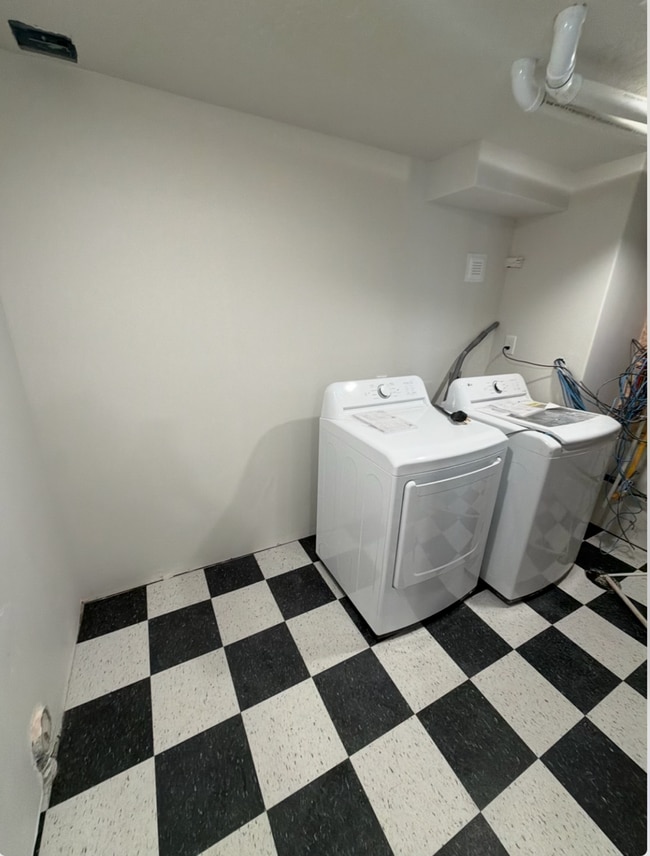 Building Photo - 1840 Sego Ln