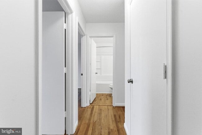 Building Photo - 233 Nottoway Dr