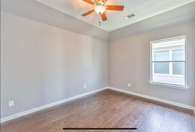 Building Photo - 21103 Mt Crest Ct