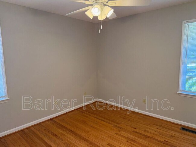 Building Photo - 12019 Holmes Hollow Rd
