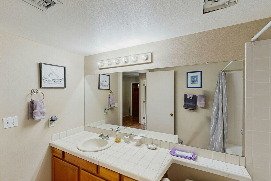 Building Photo - 10125 E Chevelon St