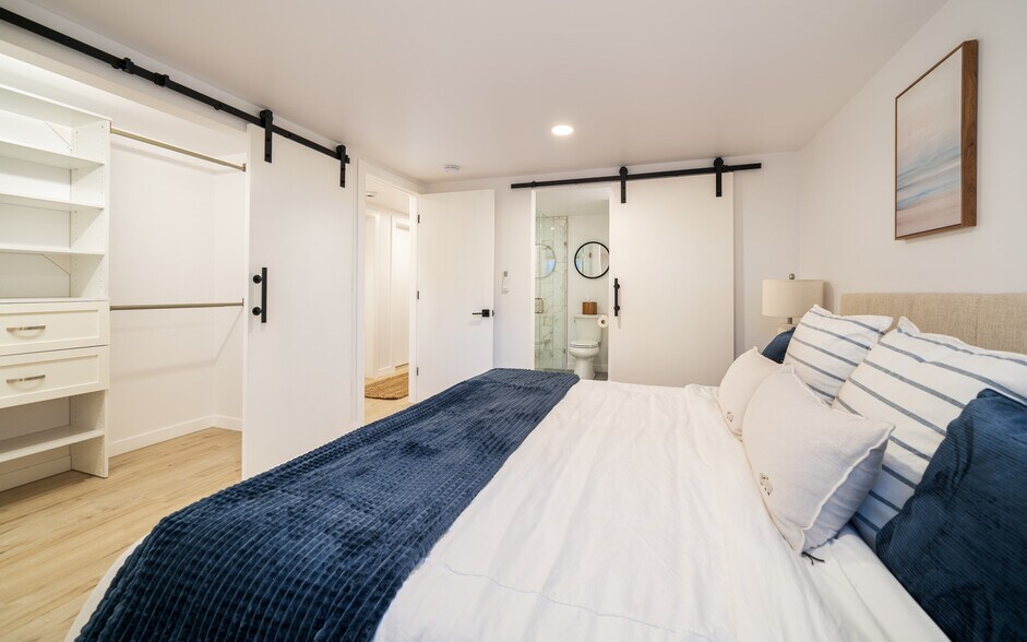 Big Closets and Bath - 1215 Columbine St
