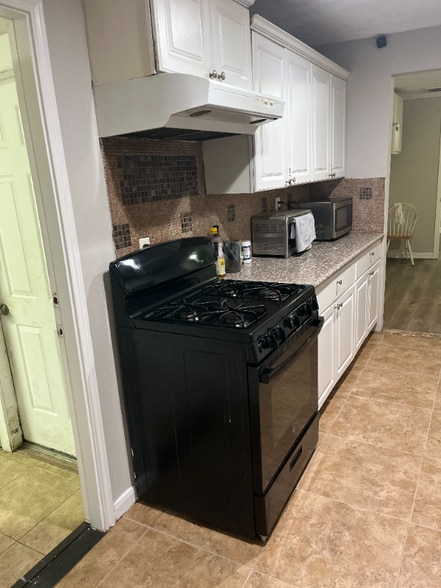 Building Photo - 5007 Nassau Rd