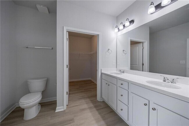 Building Photo - 931 Park Pl St