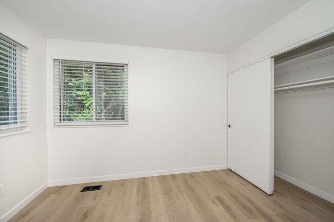 Building Photo - Contemporary Mid Century Modern and updated 3 Bedroom Ranch