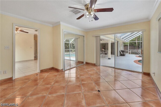 Building Photo - 639 Pompano Dr