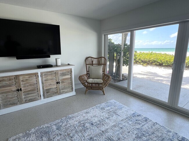 Building Photo - 6701 Gulf of Mexico Dr
