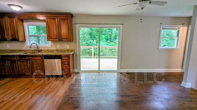 Building Photo - 631 Blackhawk Cir