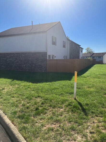 Building Photo - 5365 Shiloh Dr