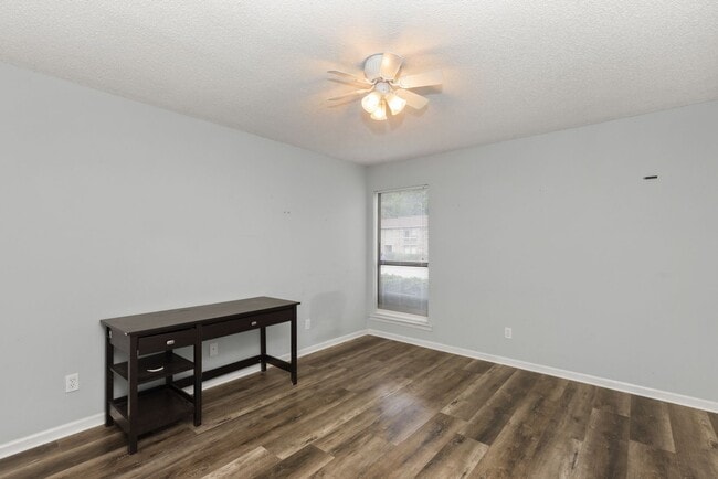 Building Photo - Across from Auburn Vet School! Move-In Ready 2BR/2BA Townhome in Crossland Downs