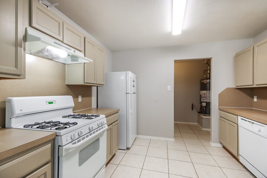 Building Photo - 21243 Linden House Ct