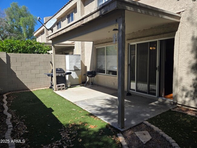 Building Photo - 16021 N 30th St