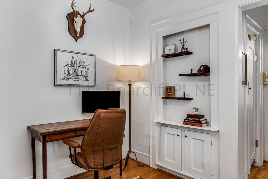 Building Photo - 1111 Briarcliff Pl NE