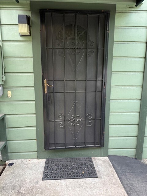 Building Photo - 301 N Hudson Ave