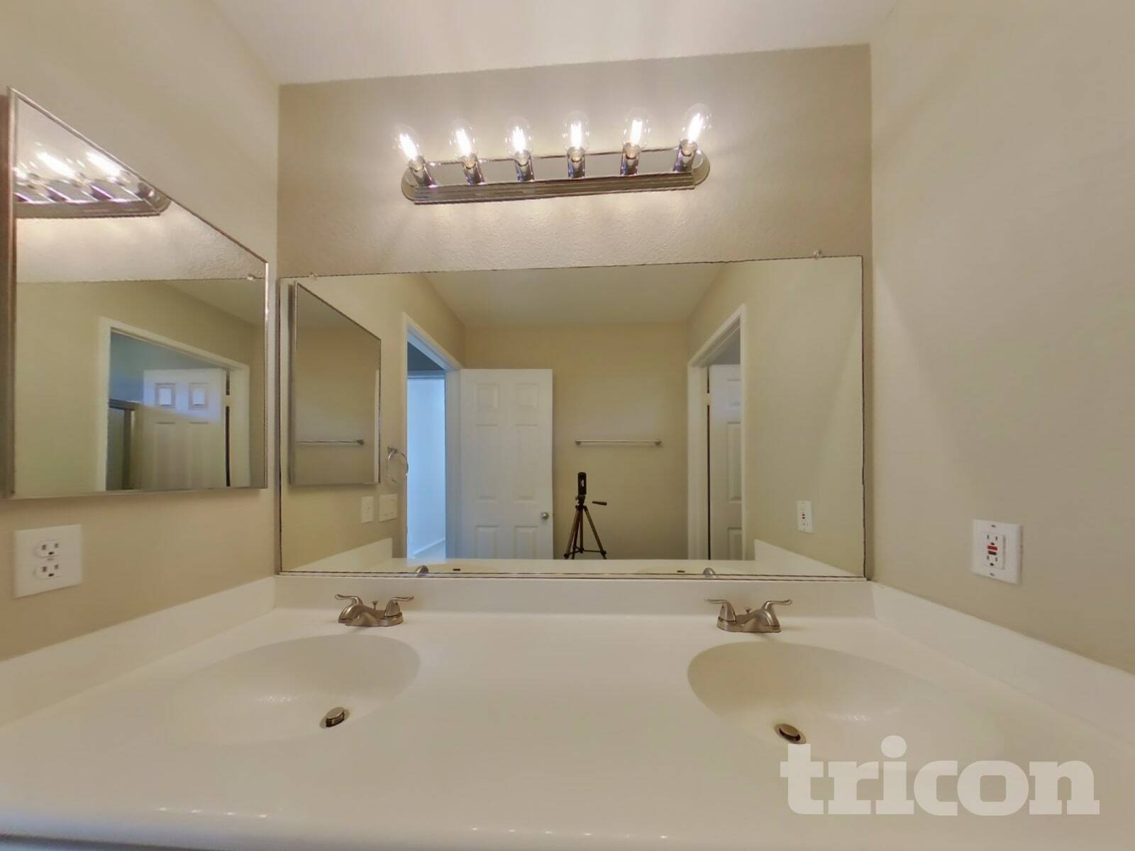 Building Photo - 5 Corte Madera