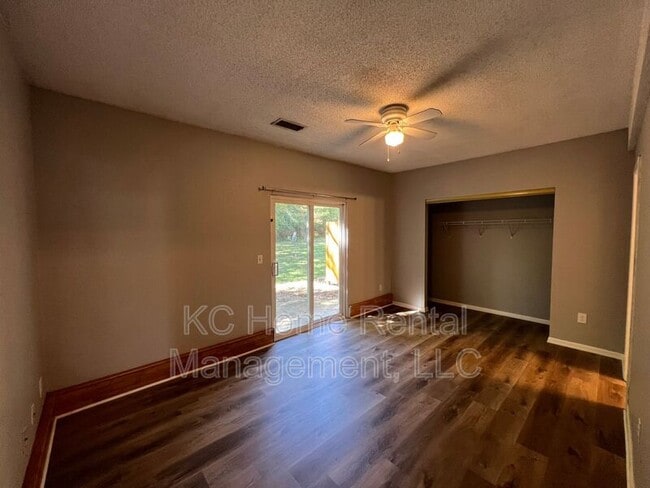 Building Photo - 5652 N Anita Ave