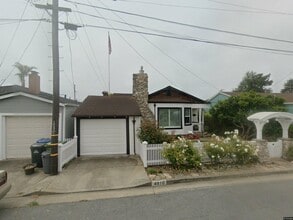 Building Photo - 4810 Crystal St