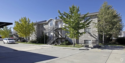 Building Photo - Grand on 800 North