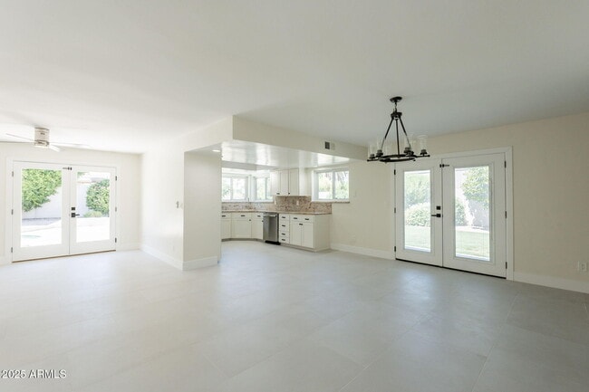 Building Photo - 8338 E San Rafael Dr