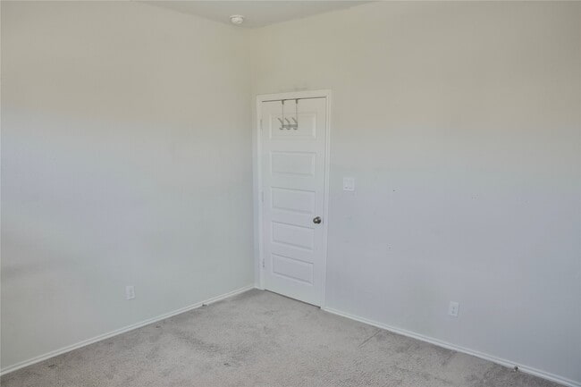 Building Photo - 24727 Tanoureen Dr