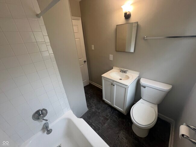 Building Photo - 5322 E 19th Pl