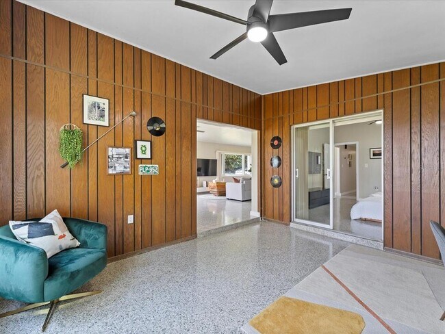 Building Photo - 600 Lakeshore Blvd