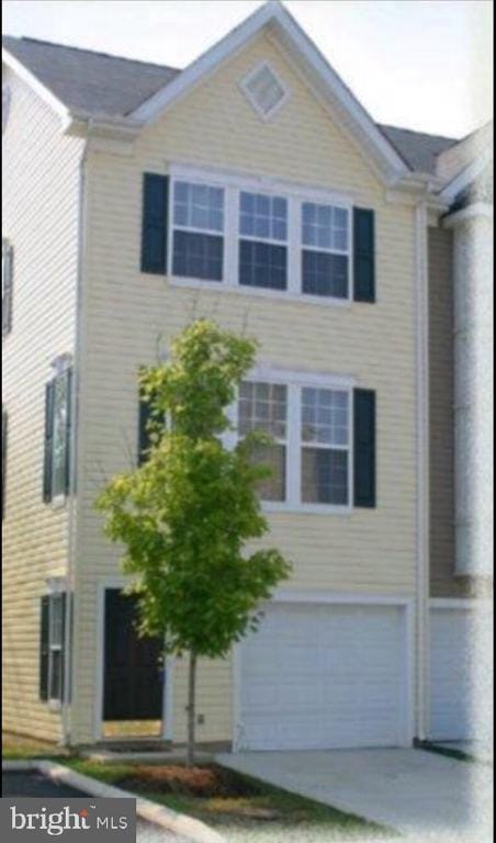 Building Photo - 23118 Blackthorn Square