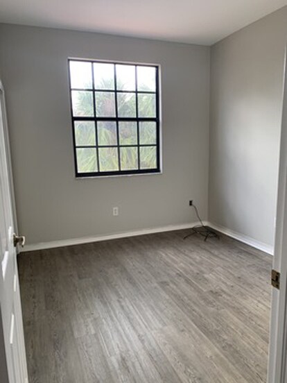 Building Photo - 15147 Summit Place Cir