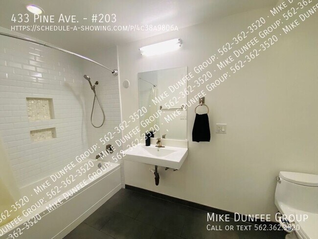 Building Photo - 433 Pine Ave