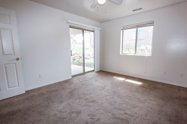 Building Photo - 8135 E Ashley Dr