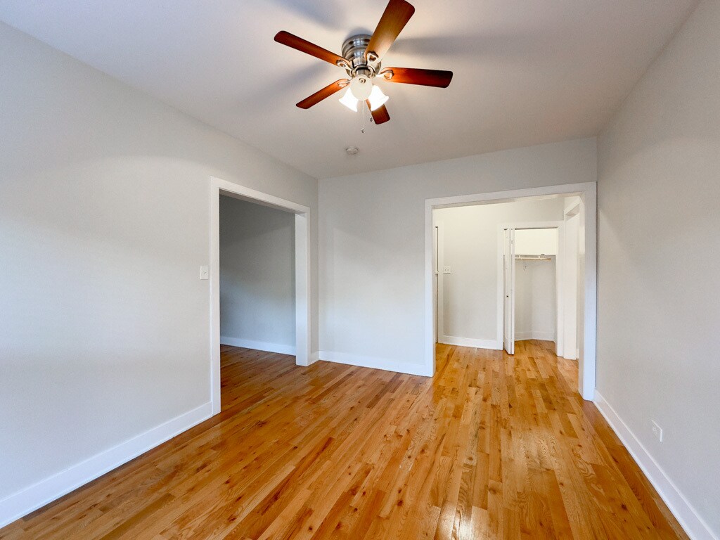 Building Photo - 1322 Oak Ave